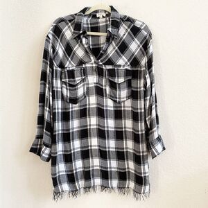 Umgee Shirt Womens Sz M Top Black Plaid Long Sleeve 1/4 Button Up Peplum Boho‎